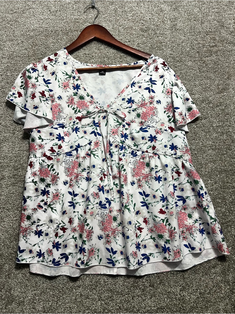 SHEIN Curve Woman’s Floral Flutter Sleeve V Neck Blouse Top Size 1X